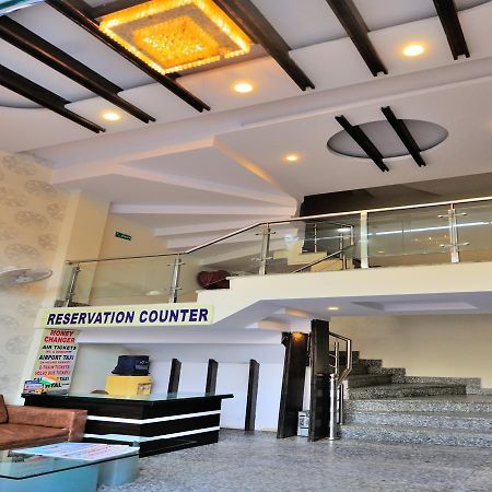Hotel Gold Star Inn - Paharganj New Delhi Exteriör bild