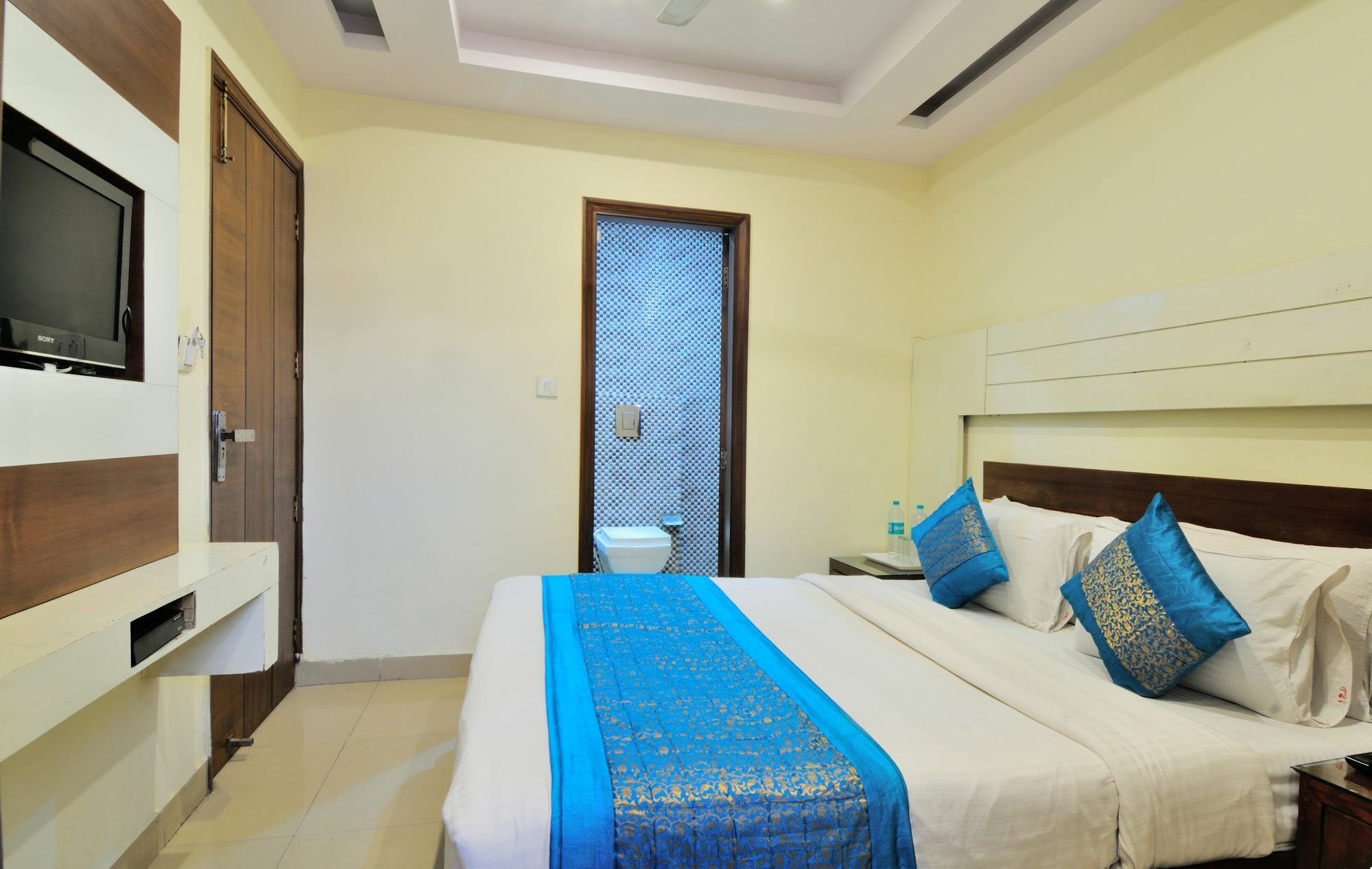 Hotel Gold Star Inn - Paharganj New Delhi Exteriör bild