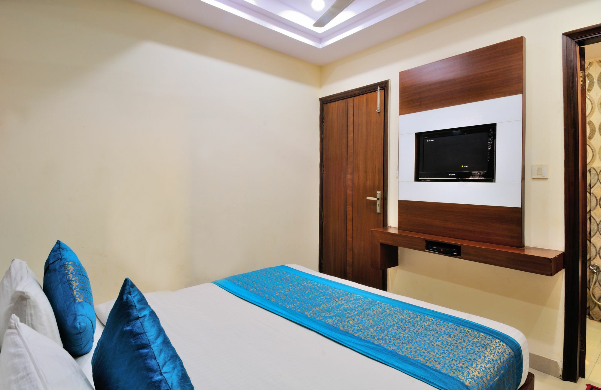 Hotel Gold Star Inn - Paharganj New Delhi Exteriör bild