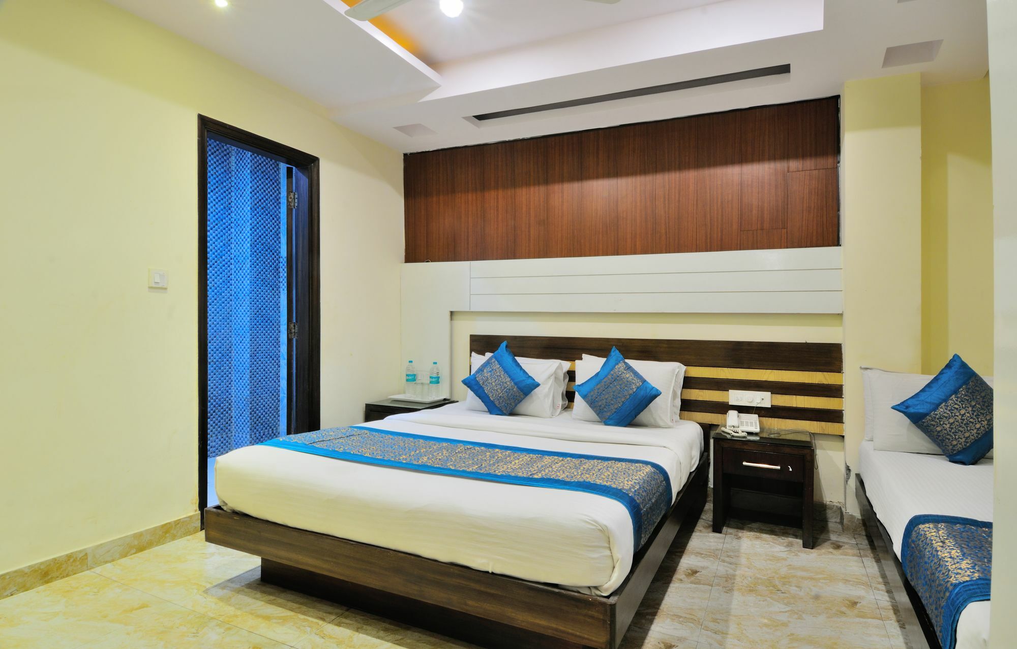 Hotel Gold Star Inn - Paharganj New Delhi Exteriör bild