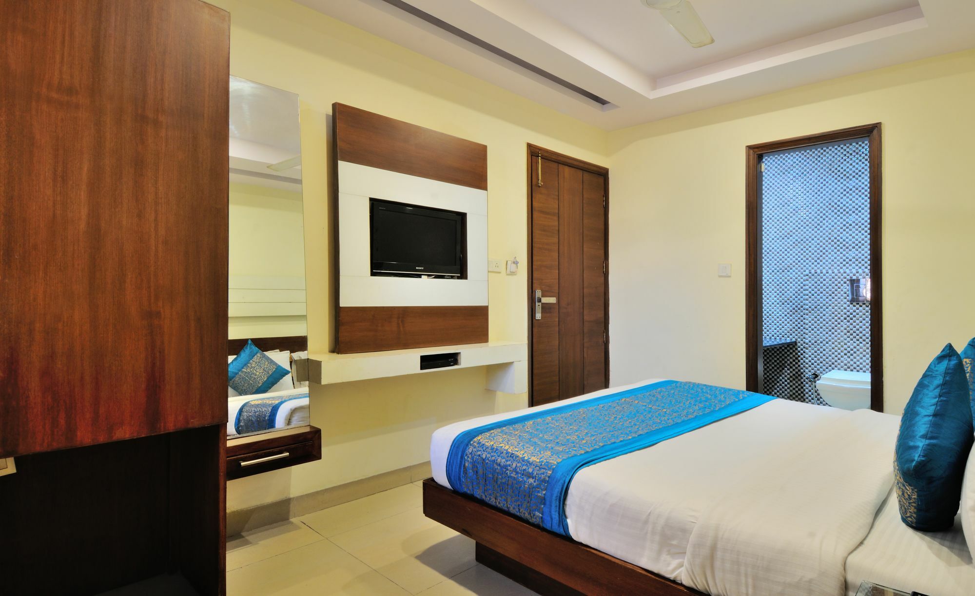 Hotel Gold Star Inn - Paharganj New Delhi Exteriör bild