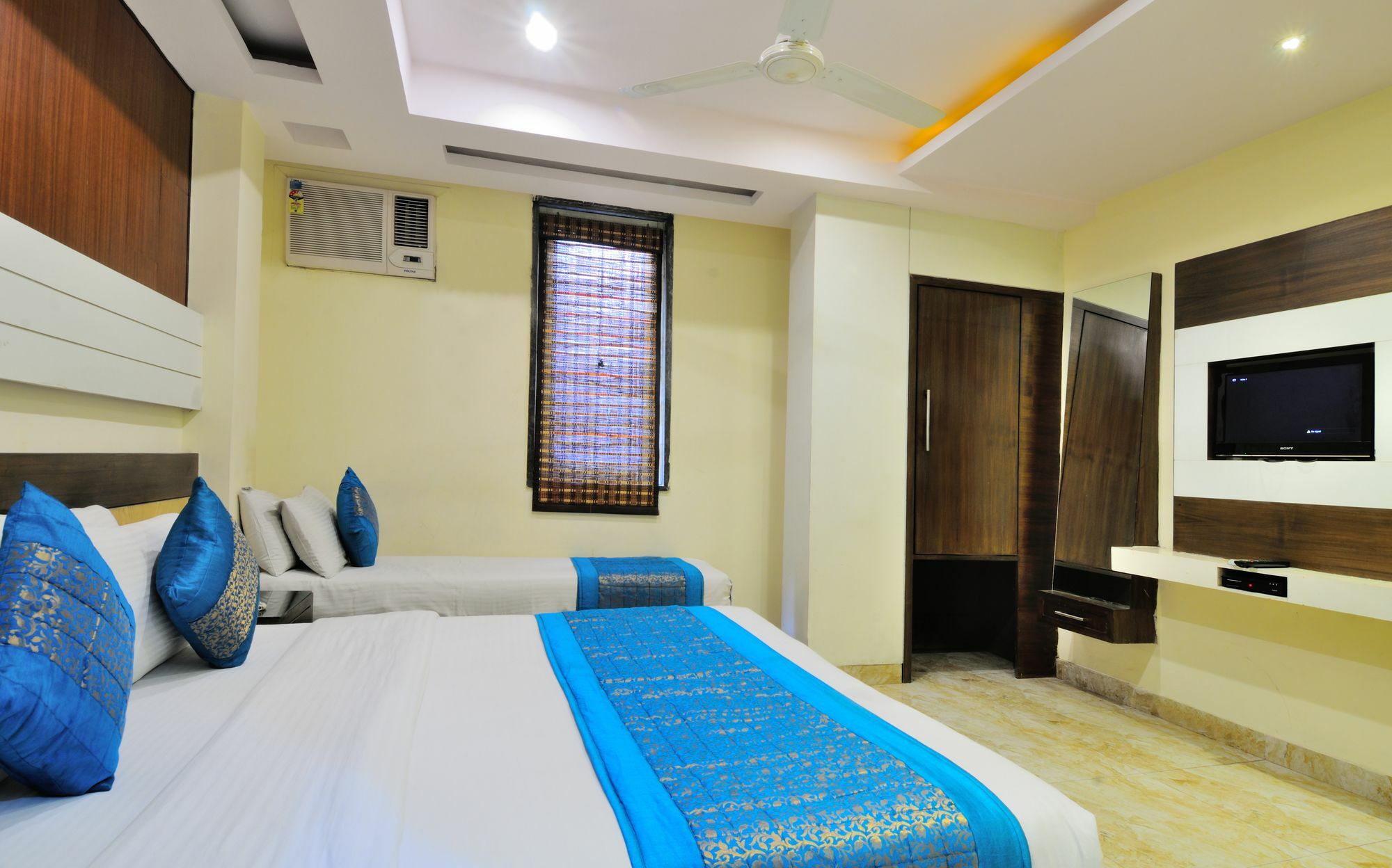 Hotel Gold Star Inn - Paharganj New Delhi Exteriör bild